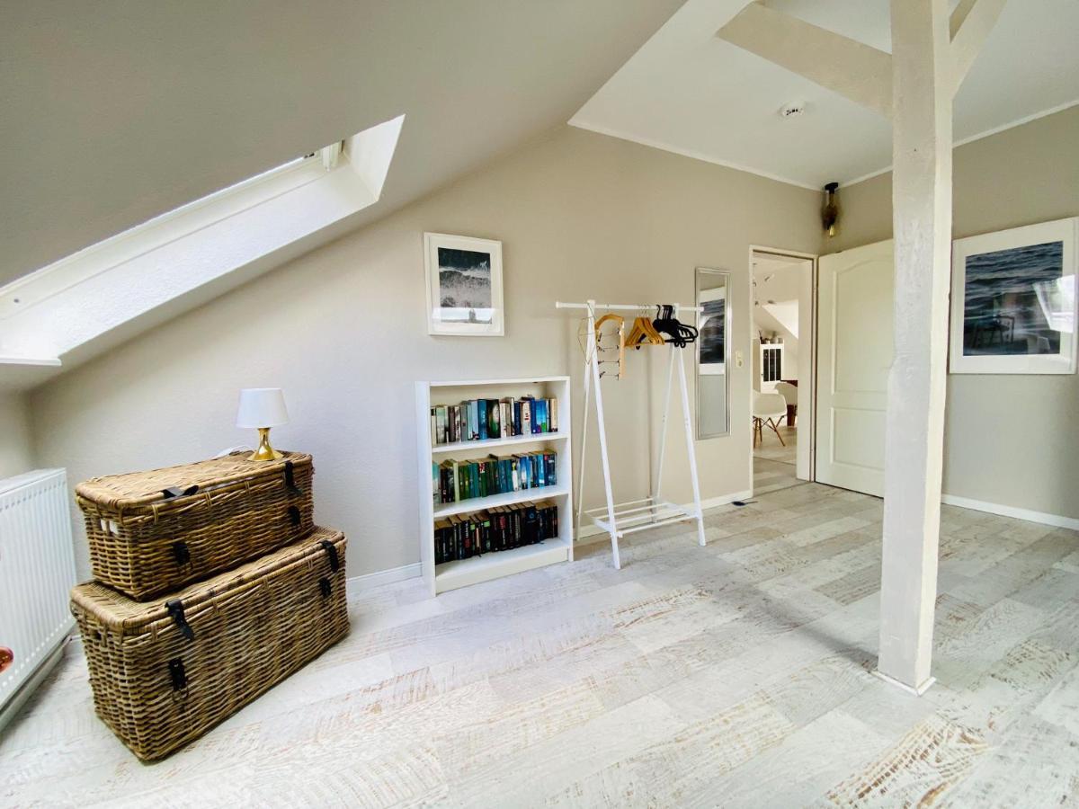 Apartament Ankerplatz Neumuenster, Parkplatz Zewnętrze zdjęcie
